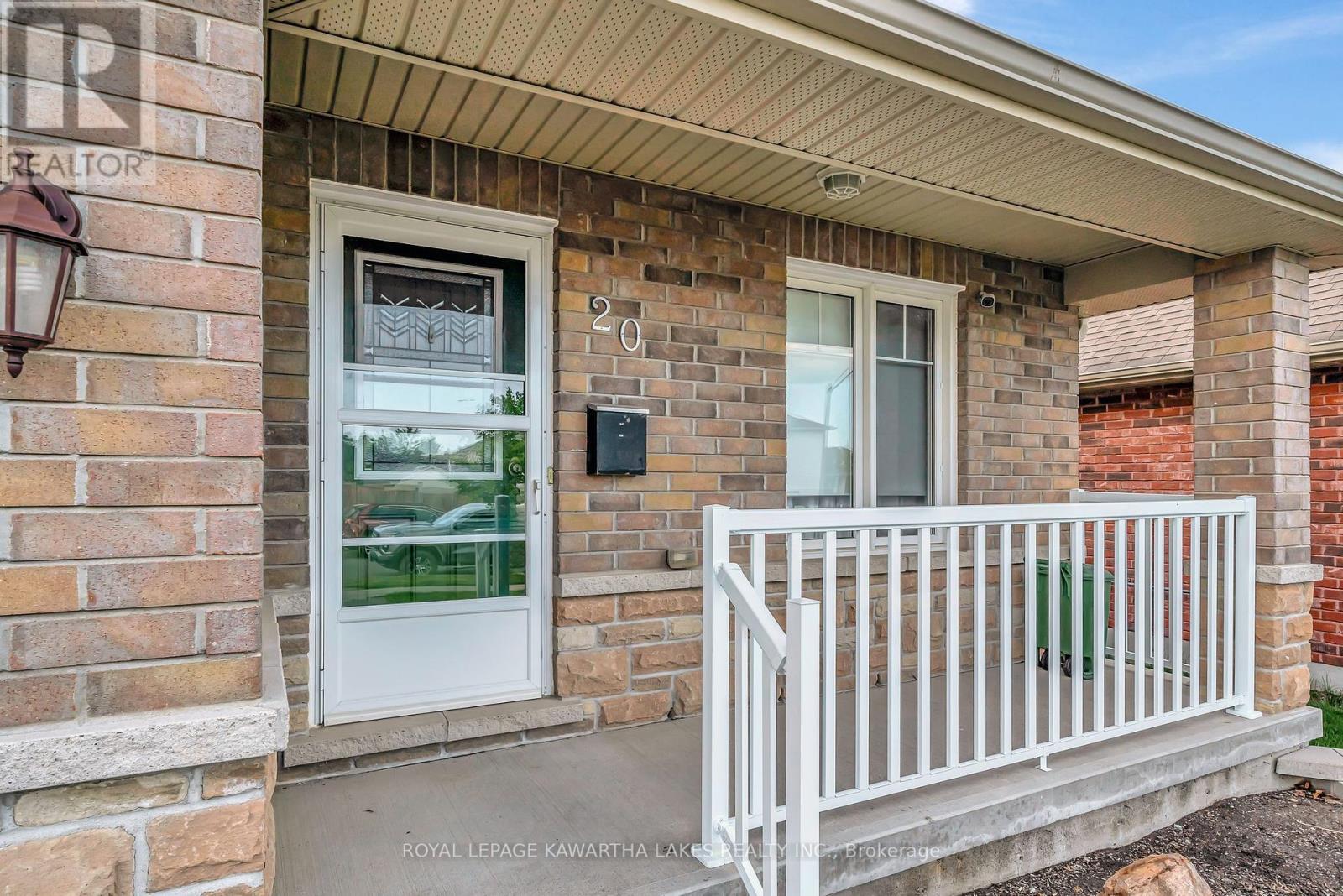 20 Lisbeth Crescent, Kawartha Lakes (Lindsay), Ontario  K9V 0C9 - Photo 4 - X12238923