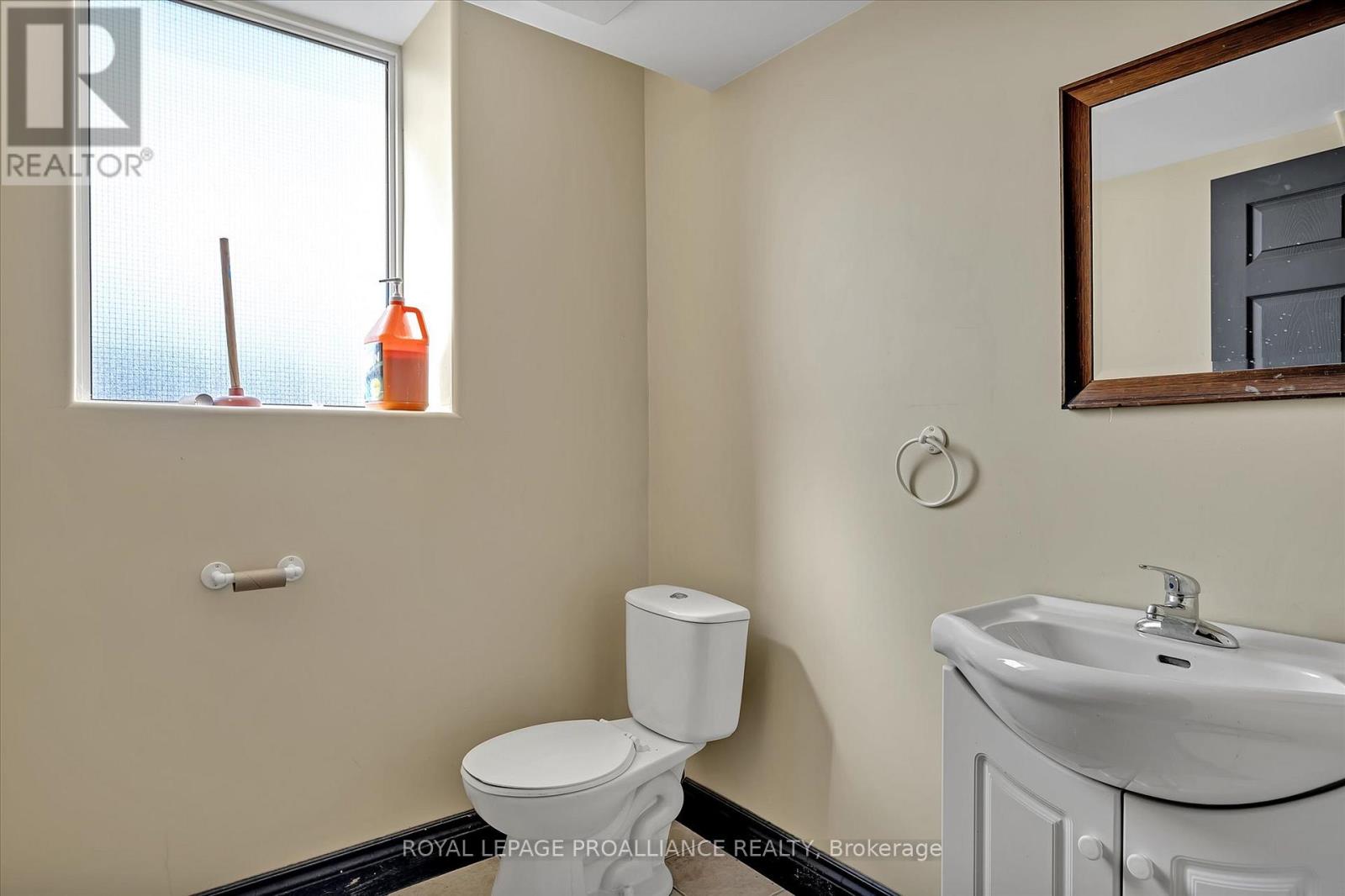 255 Mcdonnel Street, Peterborough Central (North), Ontario  K9H 2W2 - Photo 39 - X12238955