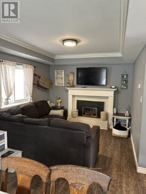215 Braidwood Avenue, Peterborough South (East), Ontario  K9J 1V2 - Photo 10 - X12239010