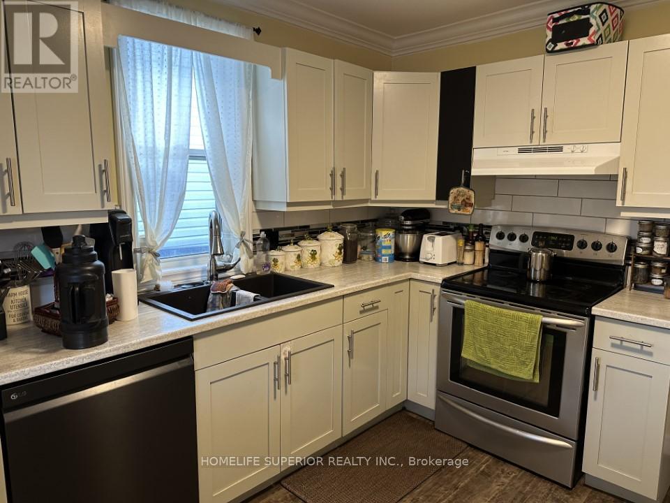 215 Braidwood Avenue, Peterborough South (East), Ontario  K9J 1V2 - Photo 11 - X12239010