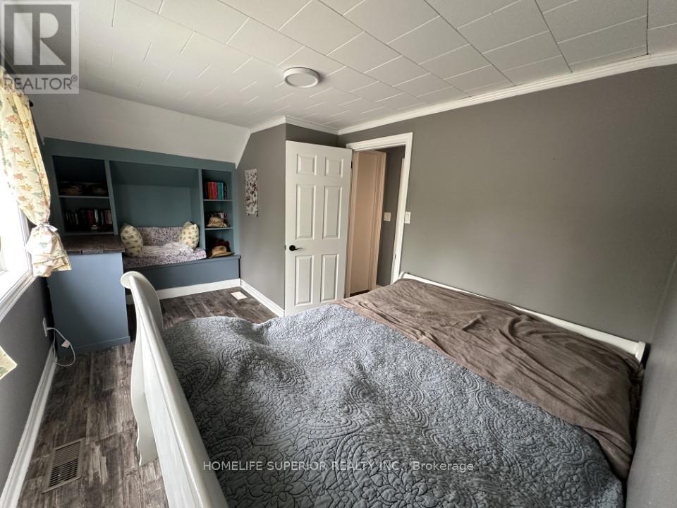 215 Braidwood Avenue, Peterborough South (East), Ontario  K9J 1V2 - Photo 20 - X12239010