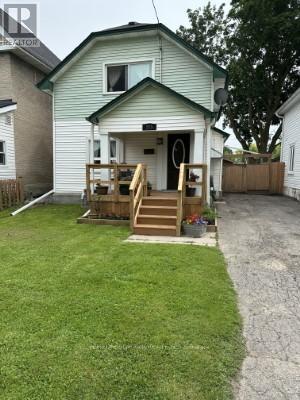 215 Braidwood Avenue, Peterborough South (East), Ontario  K9J 1V2 - Photo 3 - X12239010
