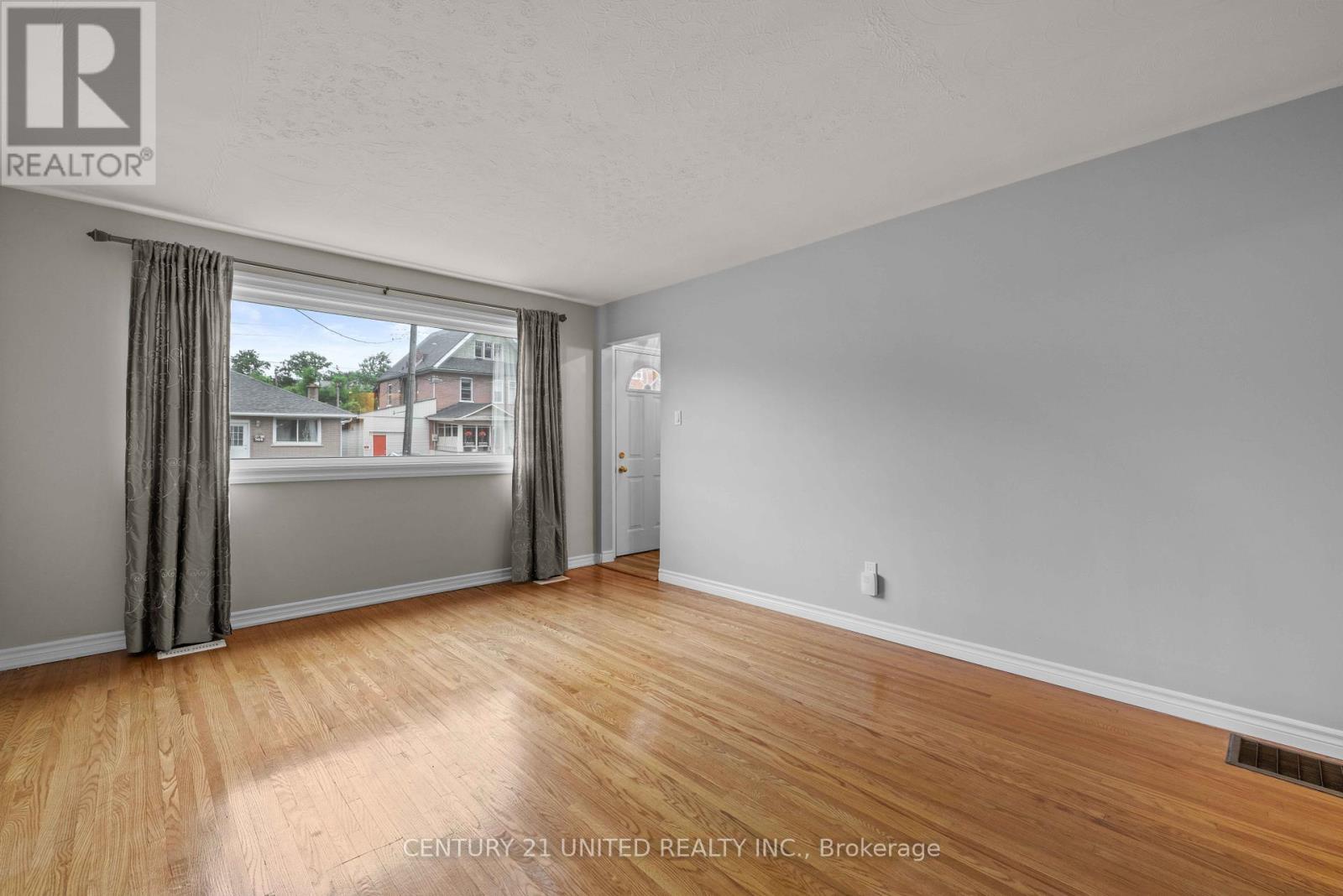 744 Water Street, Peterborough North (South), Ontario  K9H 3N6 - Photo 13 - X12239320