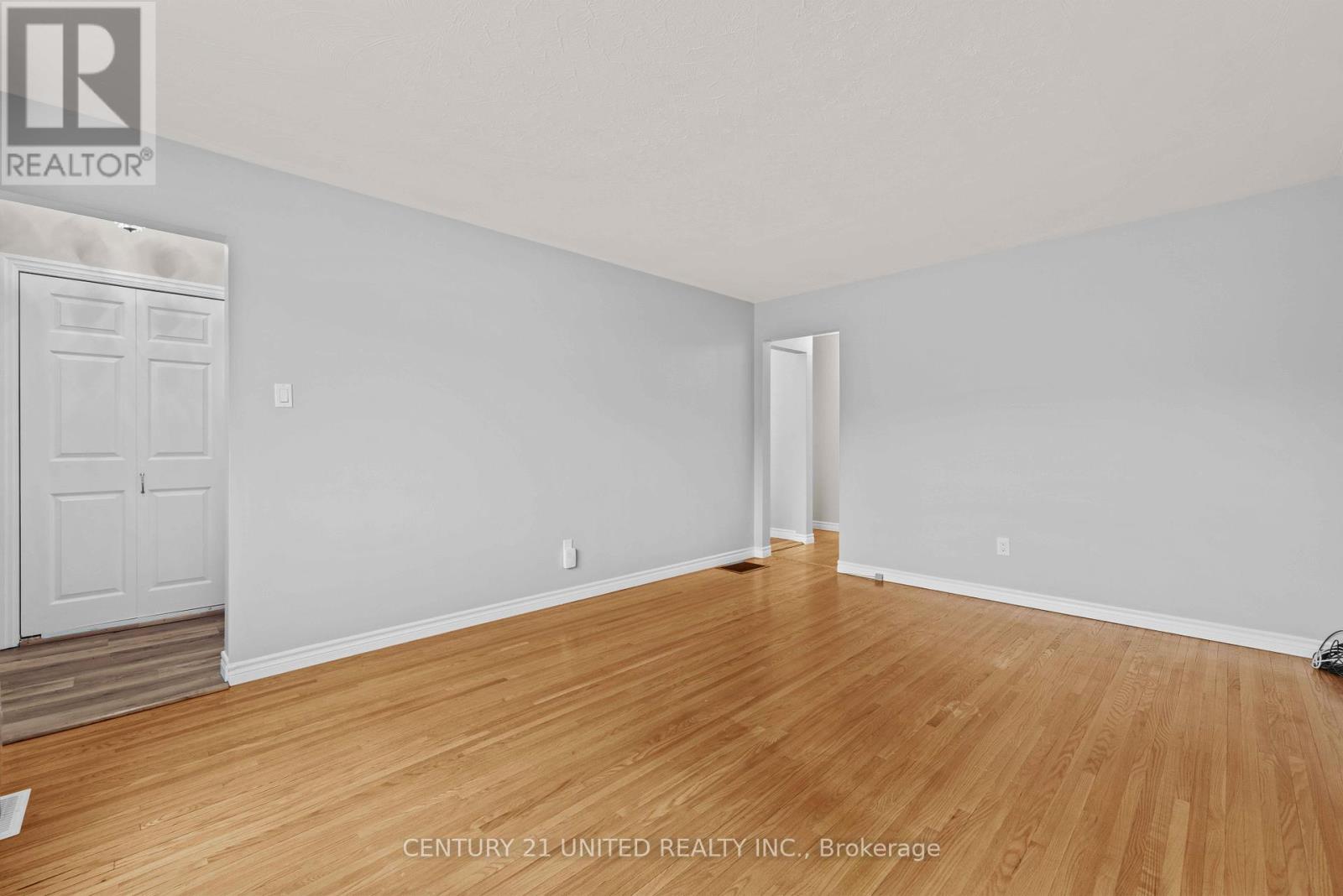 744 Water Street, Peterborough North (South), Ontario  K9H 3N6 - Photo 15 - X12239320