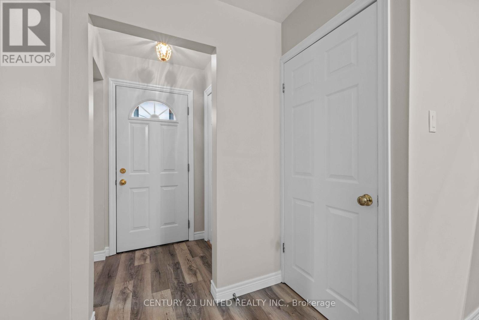 744 Water Street, Peterborough North (South), Ontario  K9H 3N6 - Photo 8 - X12239320