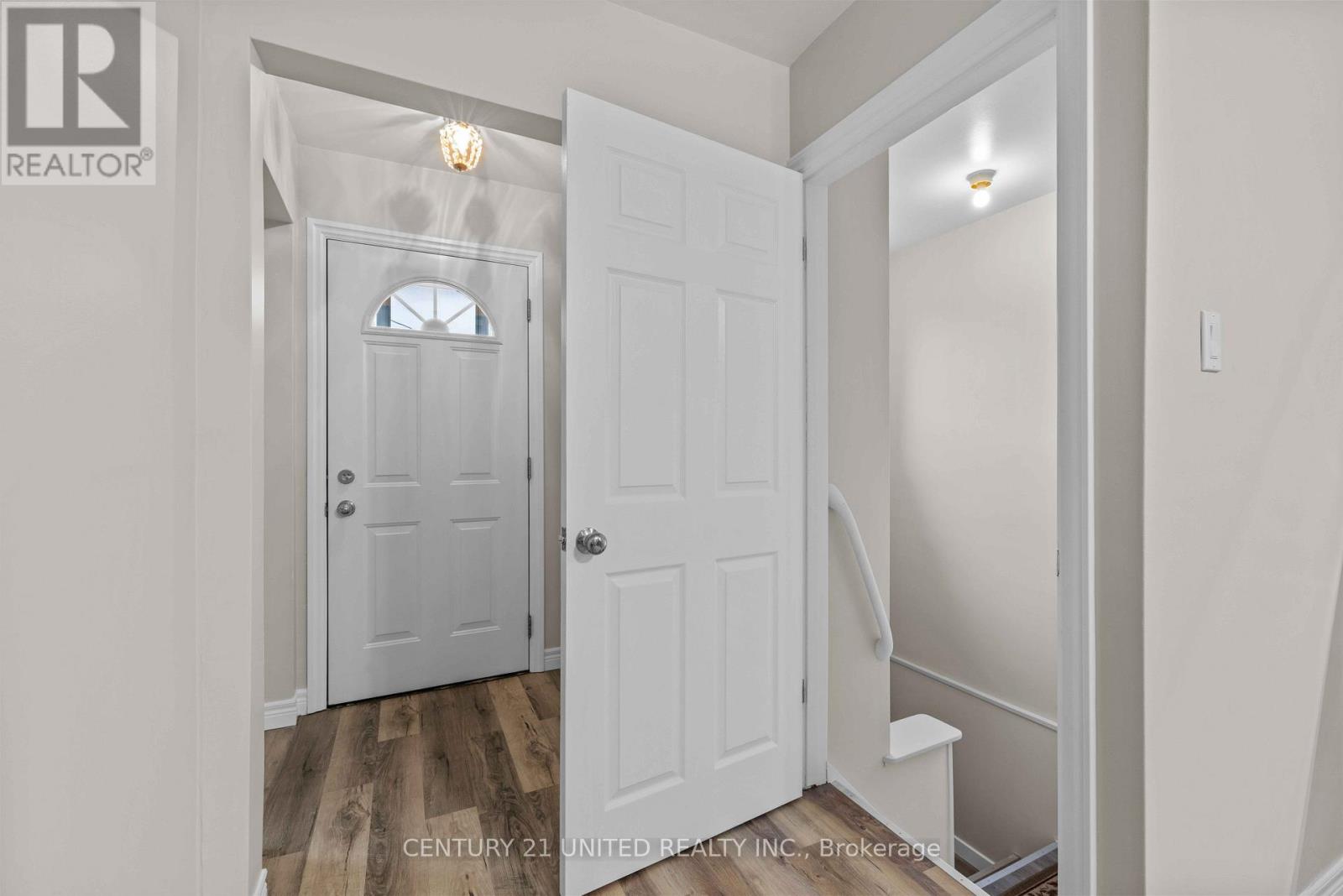 744 Water Street, Peterborough North (South), Ontario  K9H 3N6 - Photo 9 - X12239320
