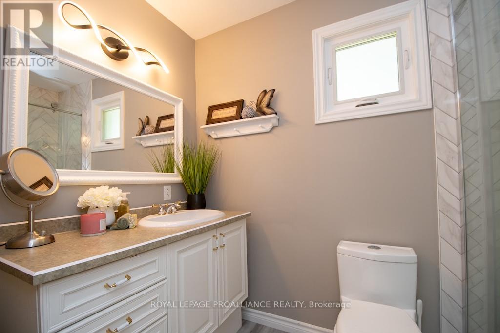 1759 Stenson Boulevard, Peterborough West (South), Ontario  K9K 2E8 - Photo 22 - X12239360