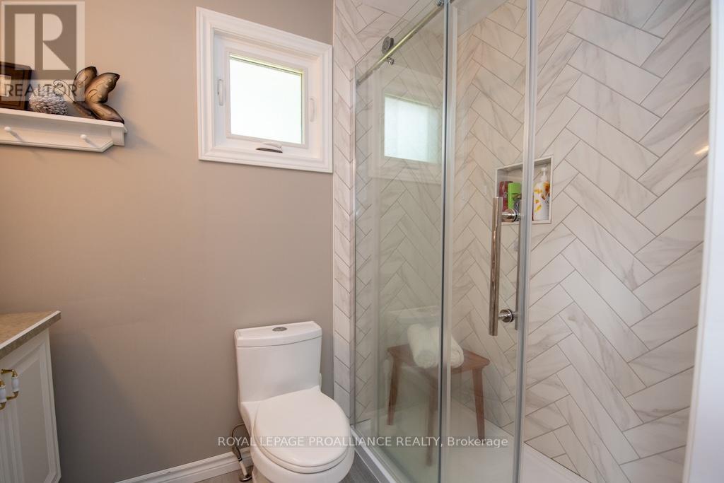 1759 Stenson Boulevard, Peterborough West (South), Ontario  K9K 2E8 - Photo 23 - X12239360