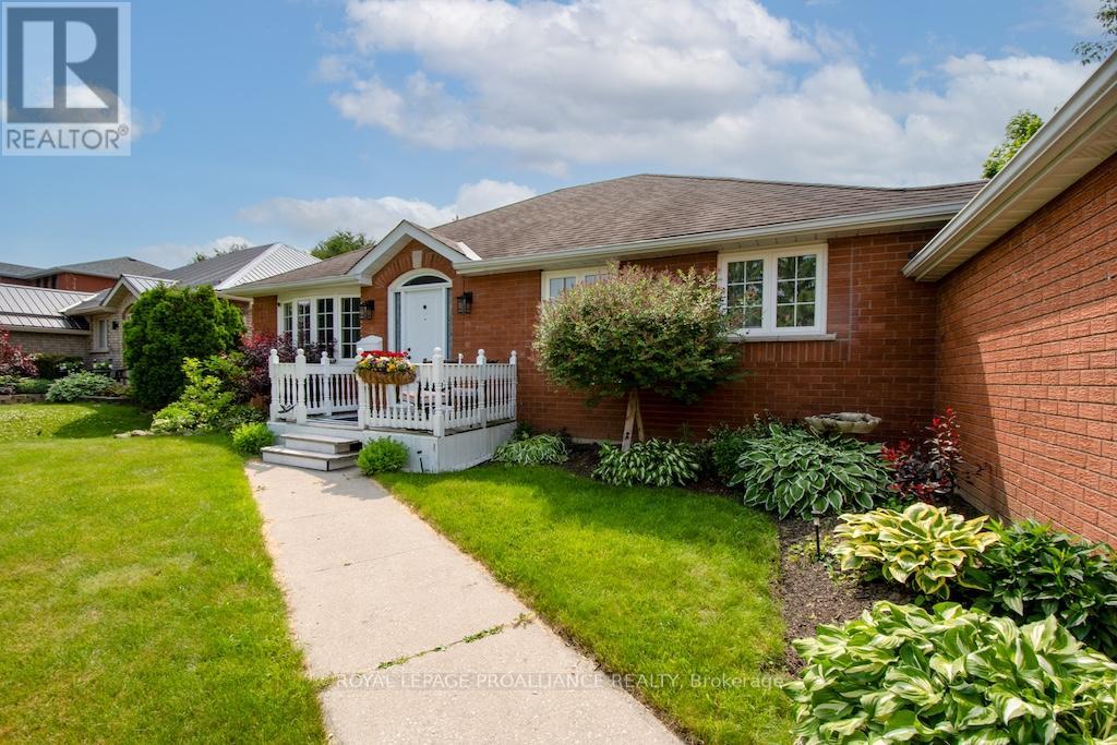 1759 Stenson Boulevard, Peterborough West (South), Ontario  K9K 2E8 - Photo 3 - X12239360