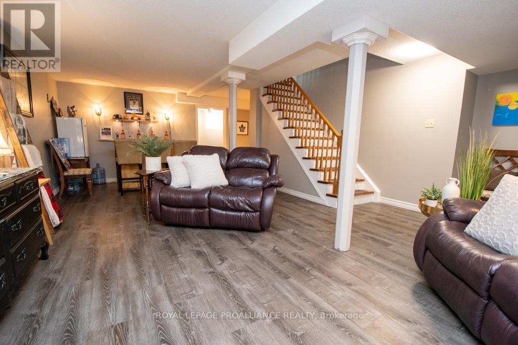 1759 Stenson Boulevard, Peterborough West (South), Ontario  K9K 2E8 - Photo 34 - X12239360