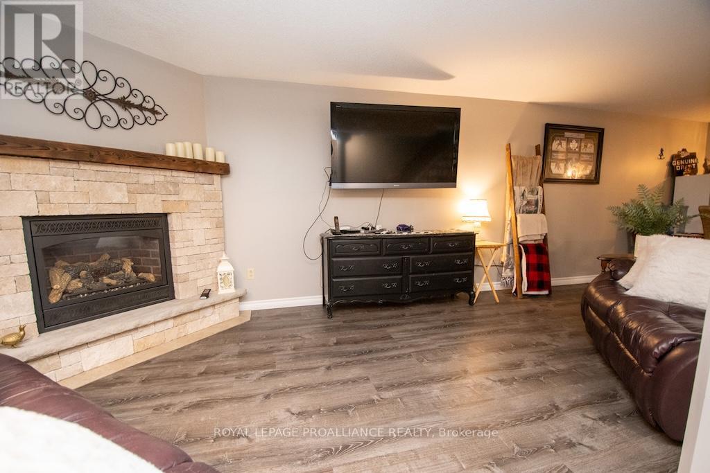 1759 Stenson Boulevard, Peterborough West (South), Ontario  K9K 2E8 - Photo 36 - X12239360