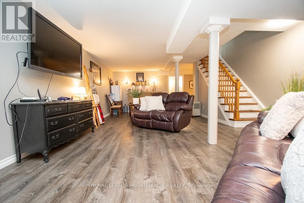 1759 Stenson Boulevard, Peterborough West (South), Ontario  K9K 2E8 - Photo 37 - X12239360