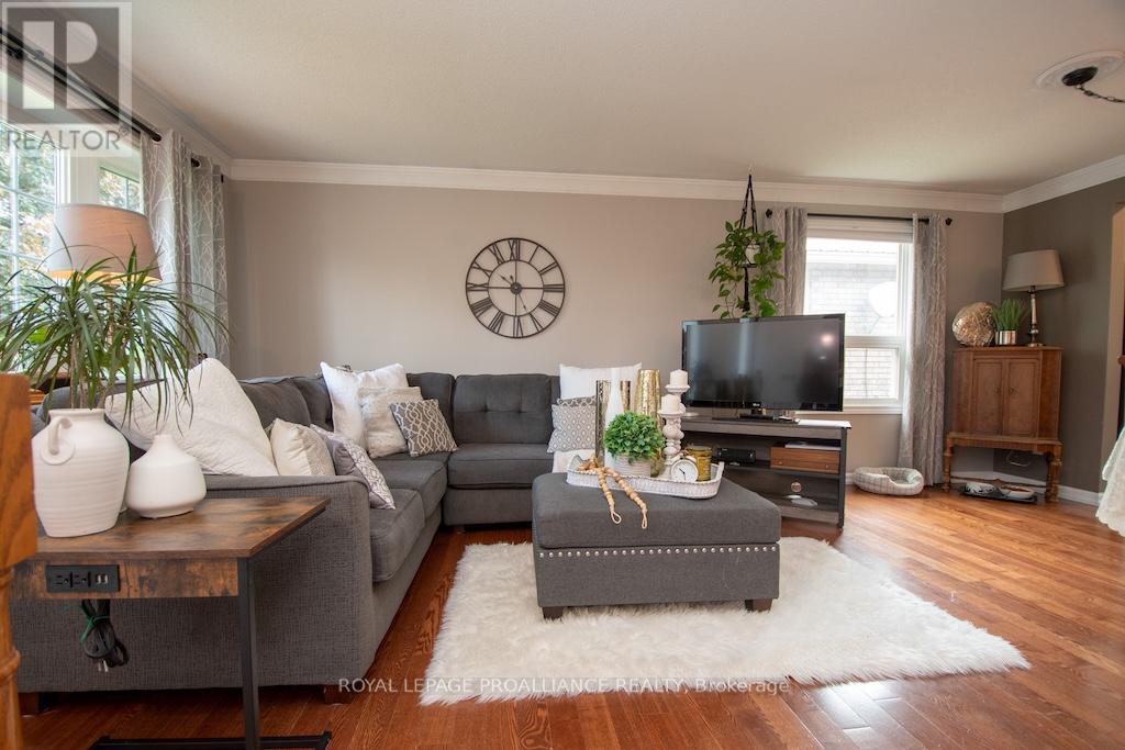 1759 Stenson Boulevard, Peterborough West (South), Ontario  K9K 2E8 - Photo 6 - X12239360