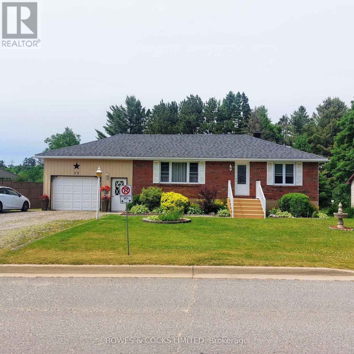 99 MAPLE STREET, bancroft (bancroft ward), Ontario