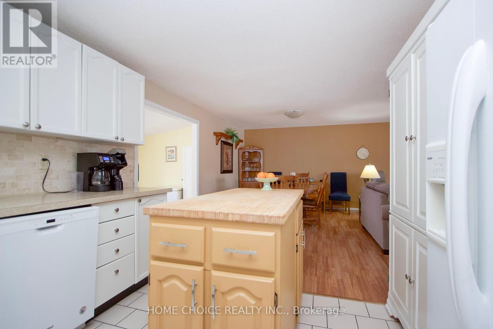 8 Seventh Hole Court, Clarington (Newcastle), Ontario  L1B 1B5 - Photo 11 - E12239534