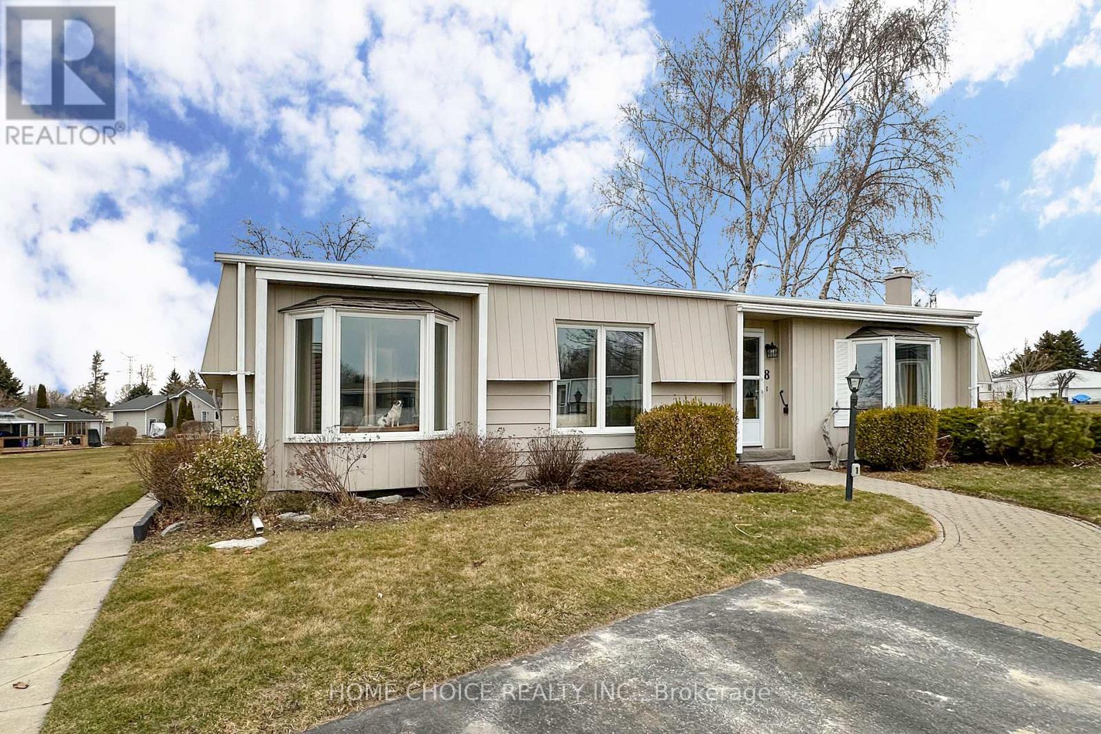 8 Seventh Hole Court, Clarington (Newcastle), Ontario  L1B 1B5 - Photo 2 - E12239534