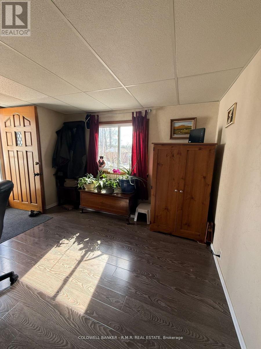 10 Driftwood Crescent, Kawartha Lakes (Ops), Ontario  K9V 0K1 - Photo 14 - X12240340