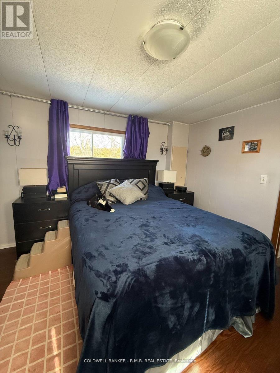 10 Driftwood Crescent, Kawartha Lakes (Ops), Ontario  K9V 0K1 - Photo 18 - X12240340