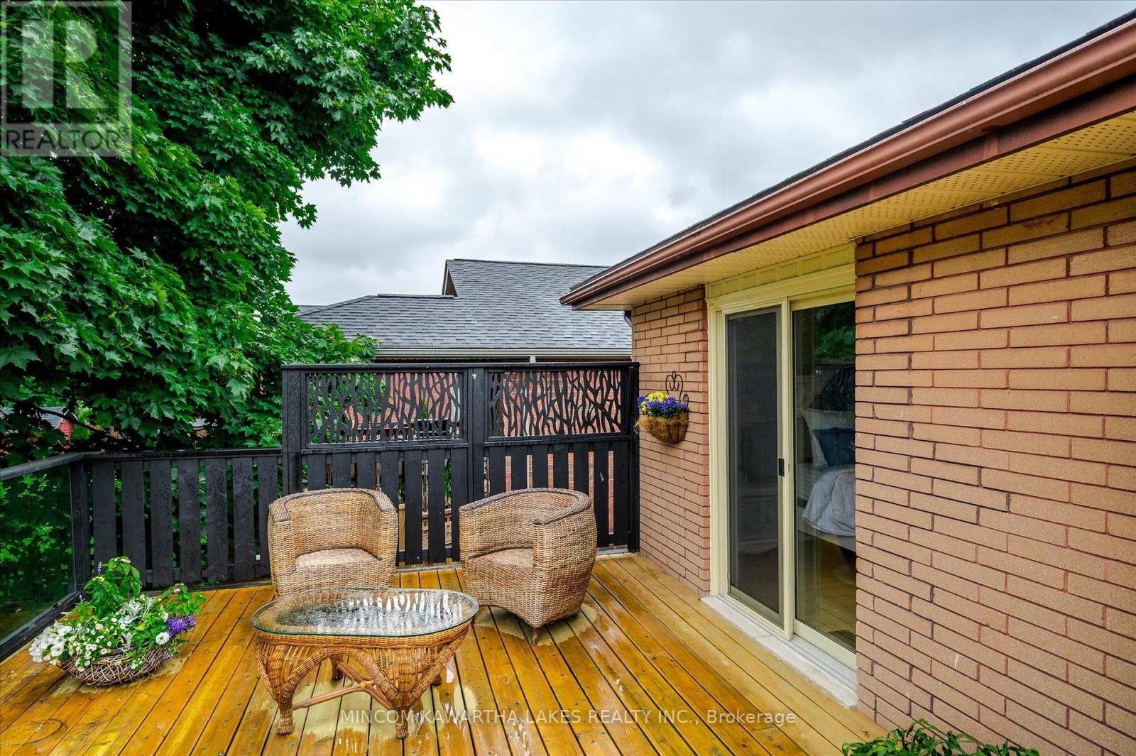 484 Raymond Street, Peterborough North (South), Ontario  K9H 5M8 - Photo 17 - X12240348