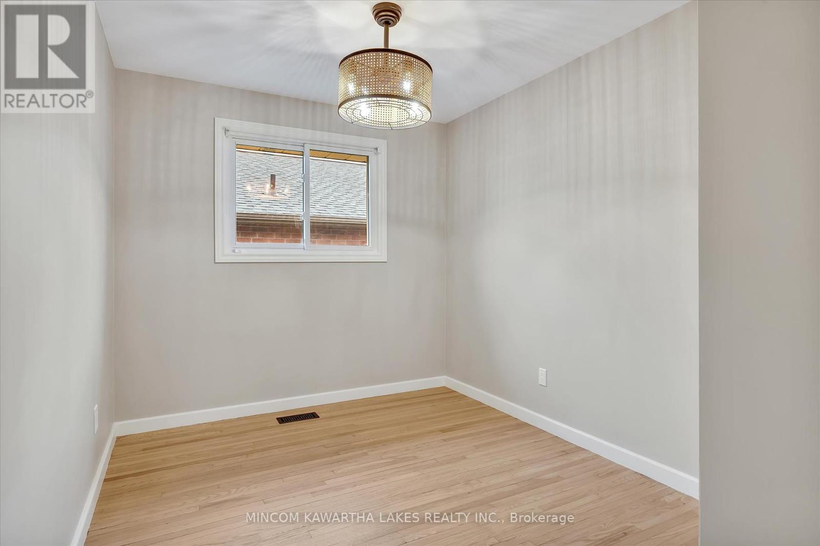 484 Raymond Street, Peterborough North (South), Ontario  K9H 5M8 - Photo 26 - X12240348