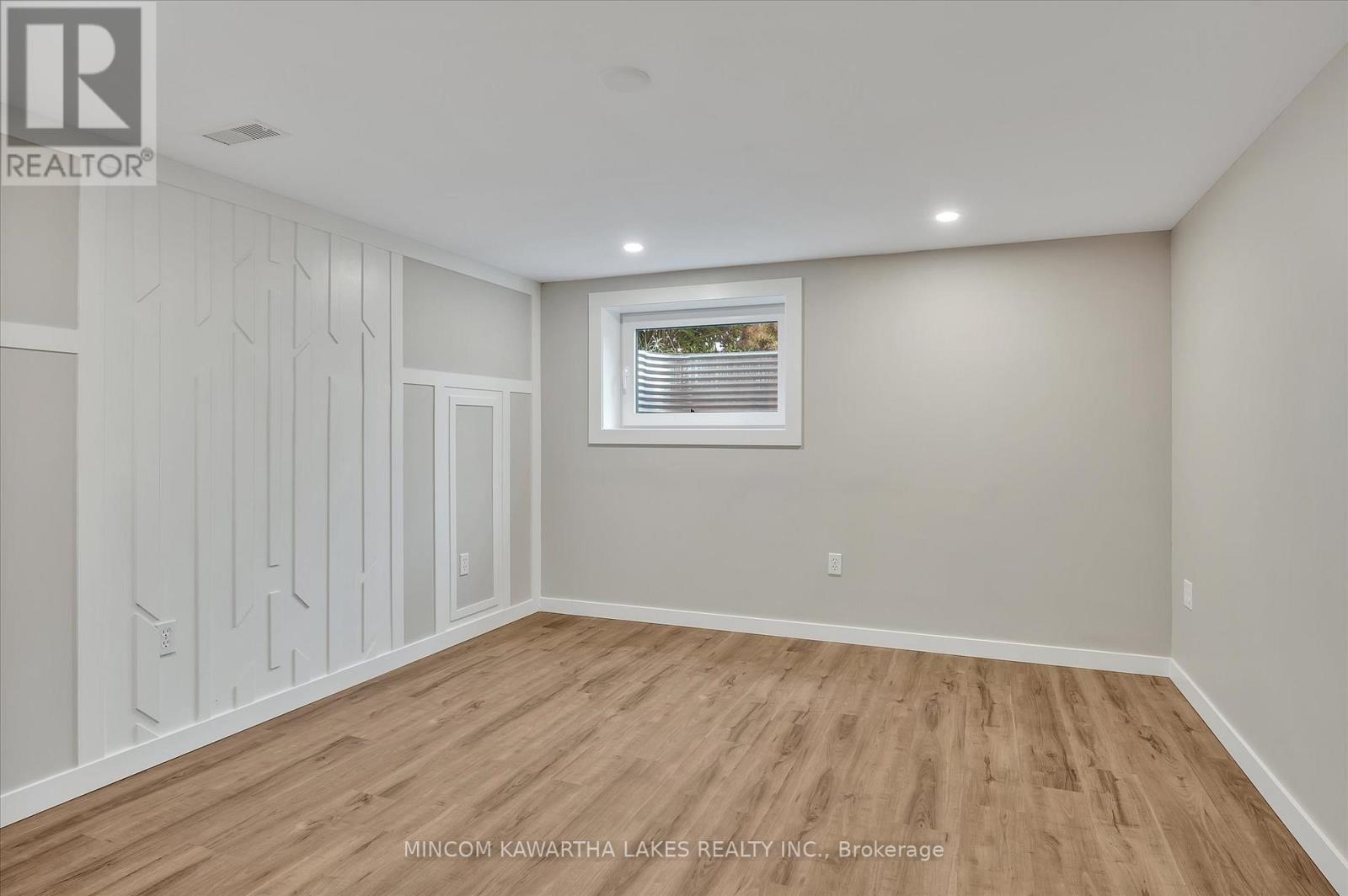 484 Raymond Street, Peterborough North (South), Ontario  K9H 5M8 - Photo 35 - X12240348