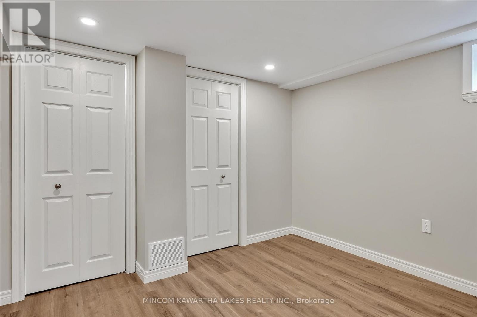 484 Raymond Street, Peterborough North (South), Ontario  K9H 5M8 - Photo 38 - X12240348