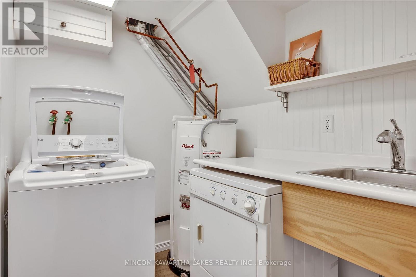 484 Raymond Street, Peterborough North (South), Ontario  K9H 5M8 - Photo 40 - X12240348