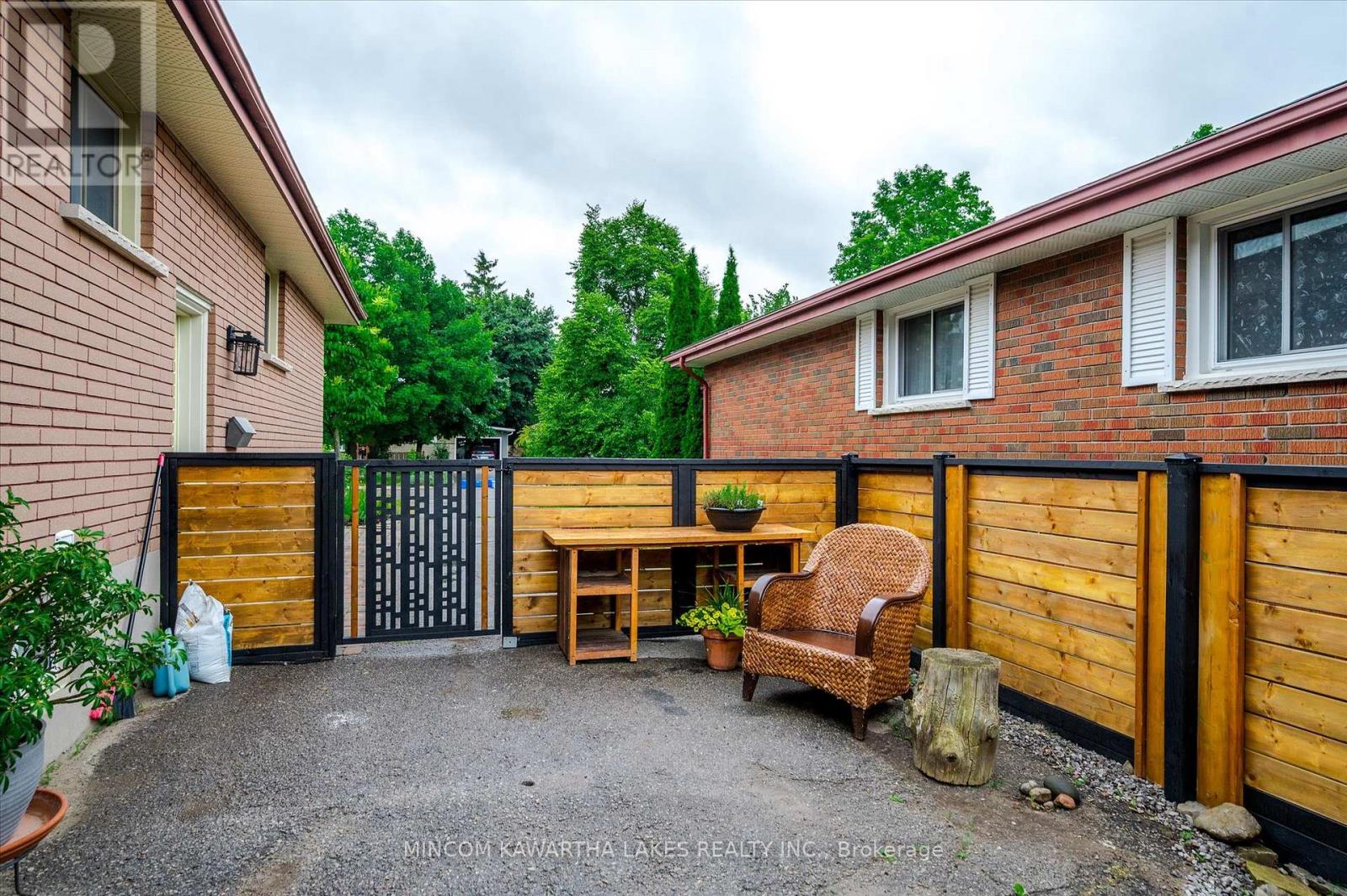 484 Raymond Street, Peterborough North (South), Ontario  K9H 5M8 - Photo 42 - X12240348