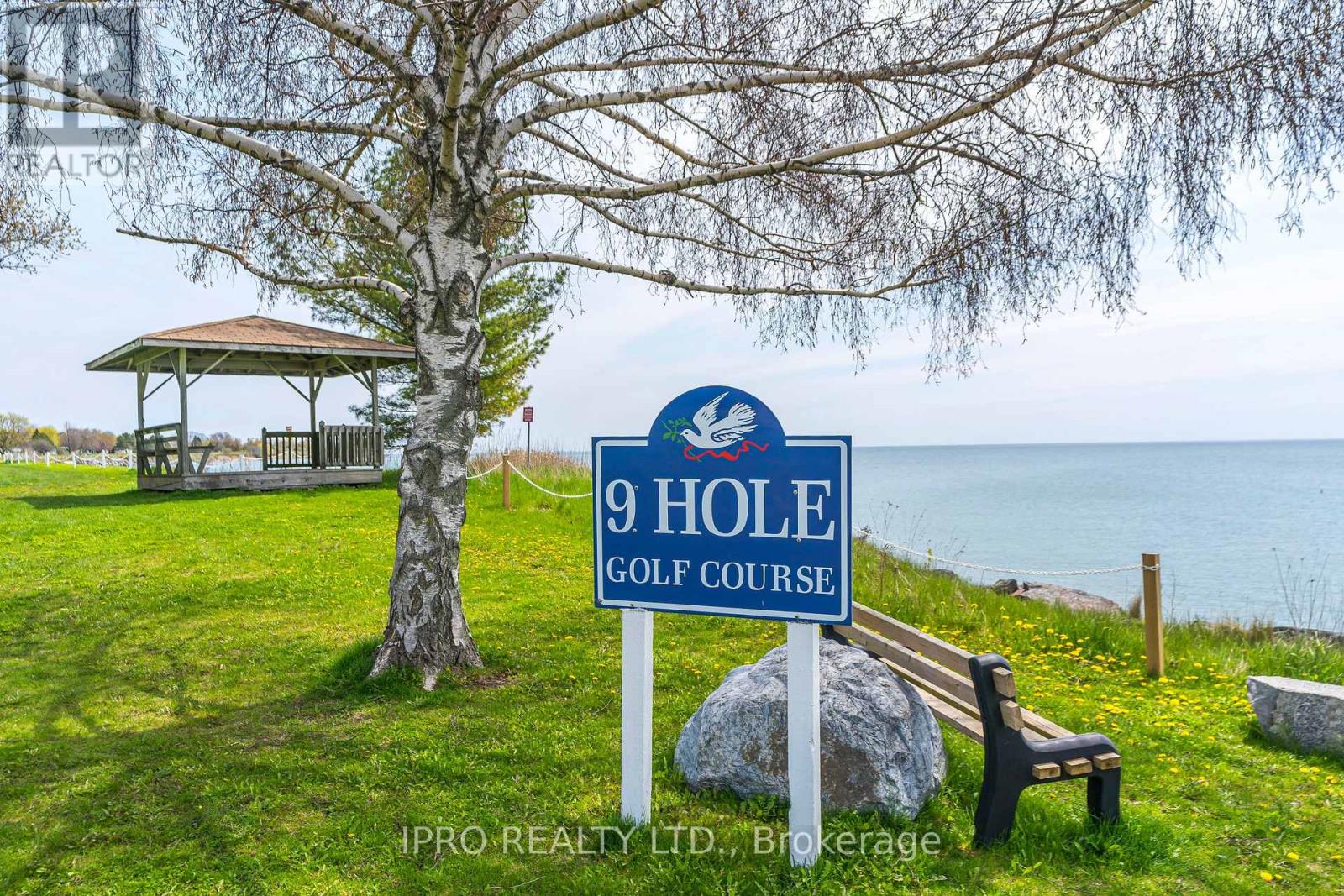 61 Bluffs Road, Clarington (Newcastle), Ontario  L1B 1A6 - Photo 40 - E12240337