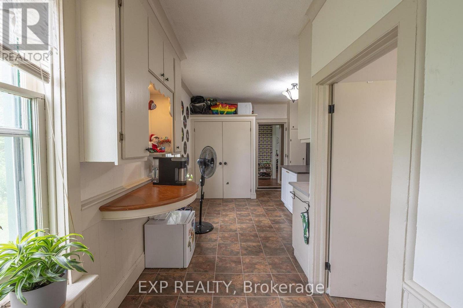 1033 Water Street, Peterborough North (South), Ontario  K9H 3P5 - Photo 12 - X12240404