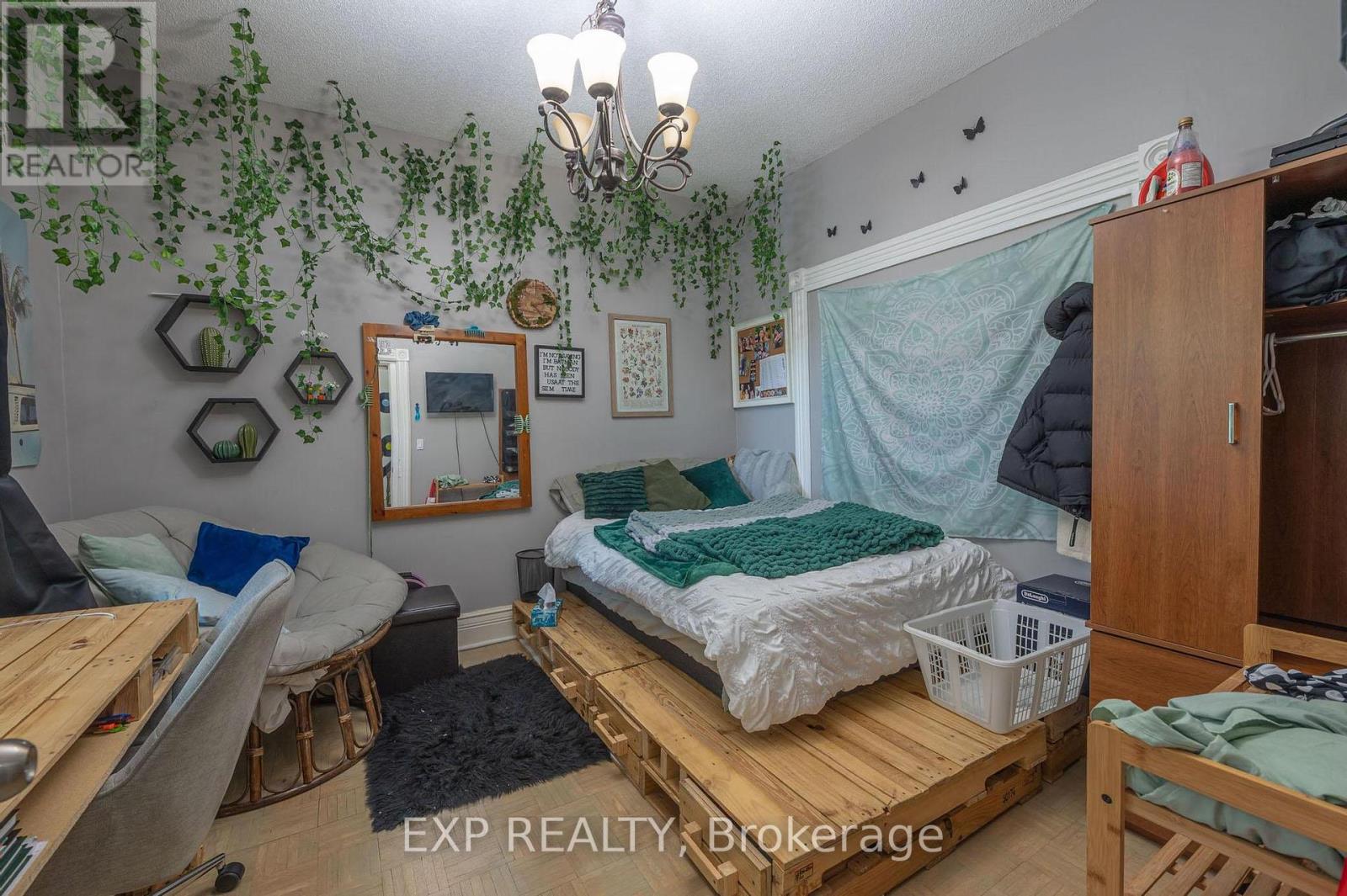 1033 Water Street, Peterborough North (South), Ontario  K9H 3P5 - Photo 15 - X12240404