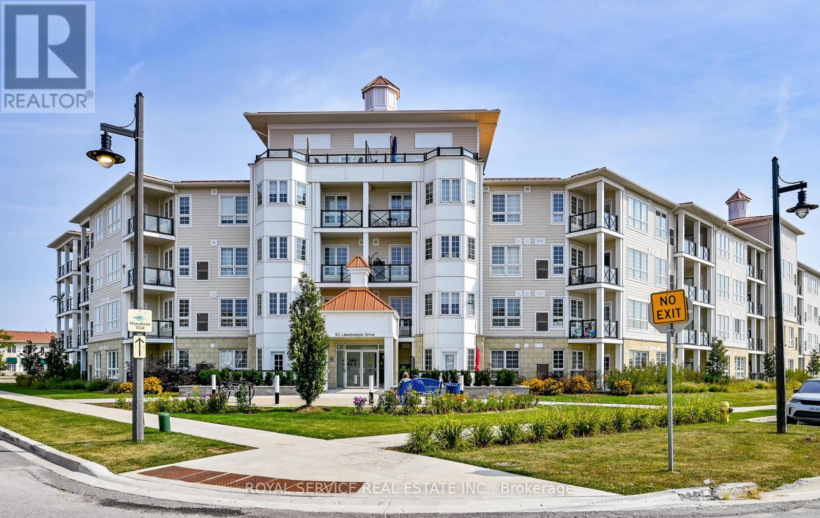 127 - 50 LAKEBREEZE DRIVE, clarington (newcastle), Ontario