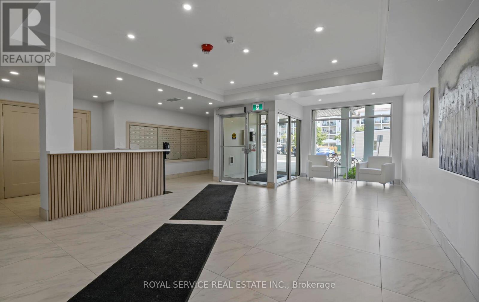 127 - 50 Lakebreeze Drive, Clarington (Newcastle), Ontario  L1B 0V9 - Photo 3 - E12240754