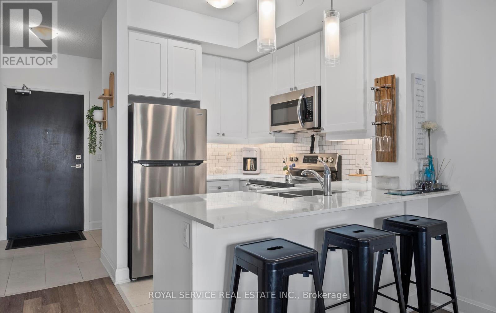 127 - 50 Lakebreeze Drive, Clarington (Newcastle), Ontario  L1B 0V9 - Photo 6 - E12240754