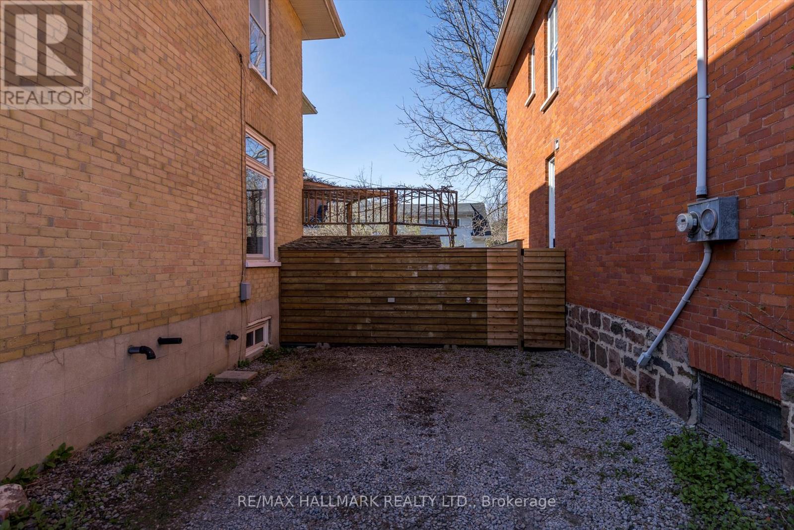 514 Bolivar Street, Peterborough Central (South), Ontario  K9J 4R7 - Photo 41 - X12240878