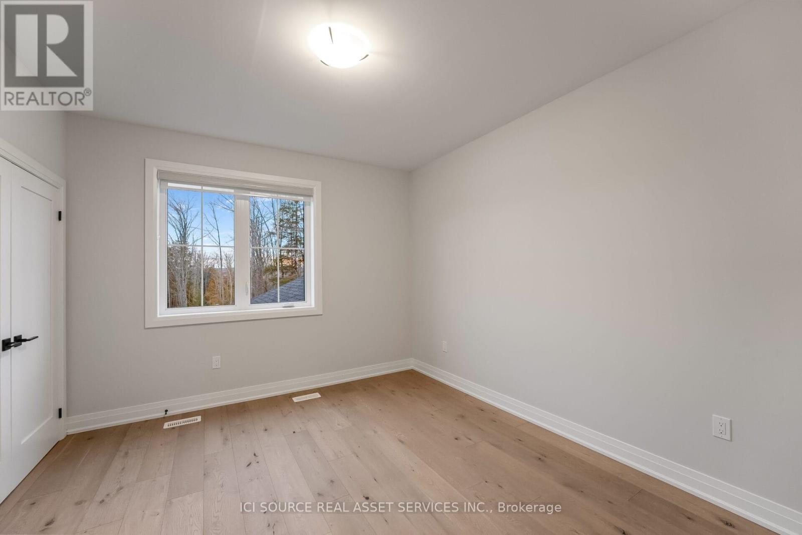 7 Tall Cedar Lane, Kawartha Lakes (Manvers), Ontario  L0A 1A0 - Photo 20 - X12241228
