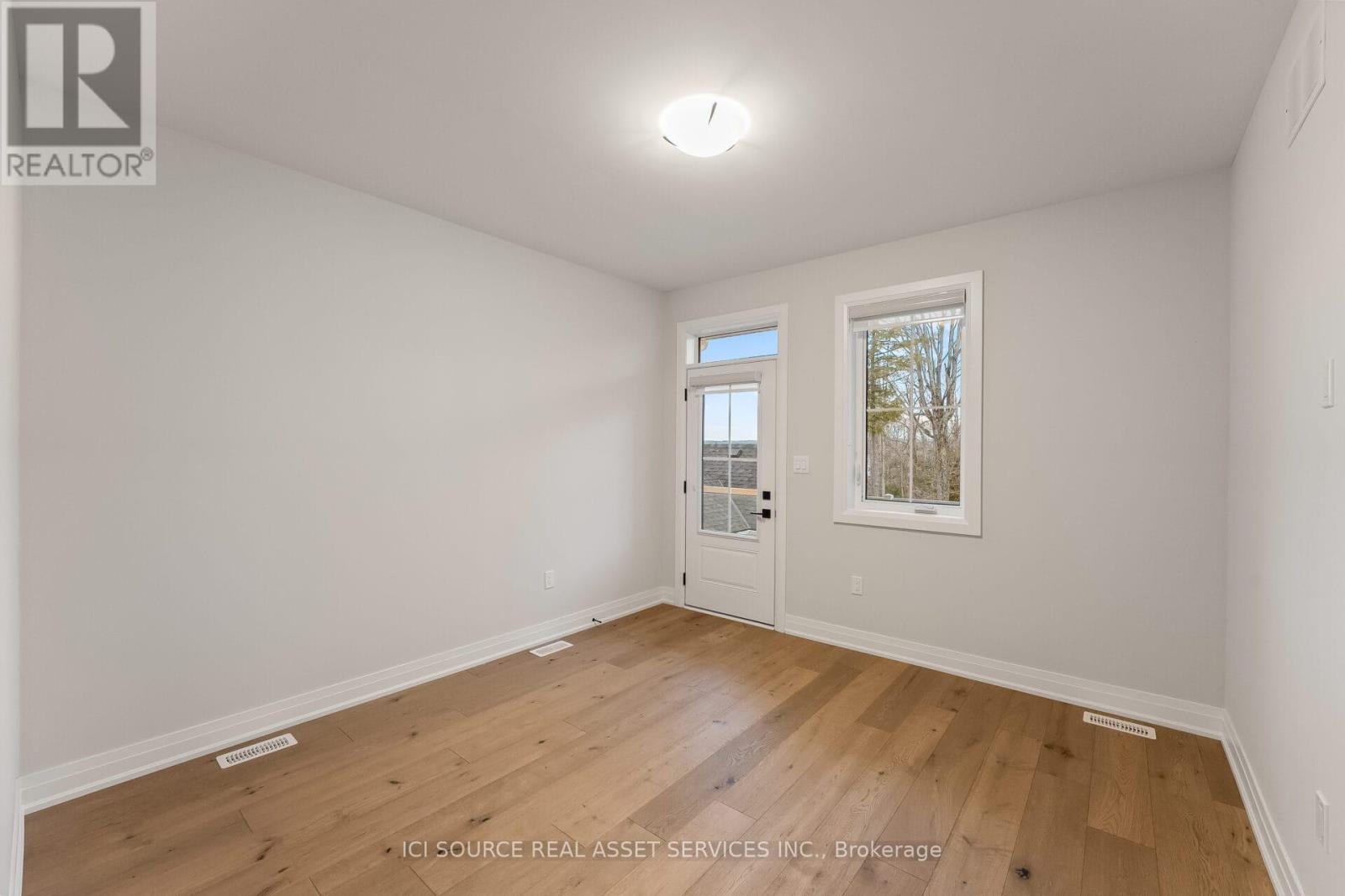 7 Tall Cedar Lane, Kawartha Lakes (Manvers), Ontario  L0A 1A0 - Photo 23 - X12241228