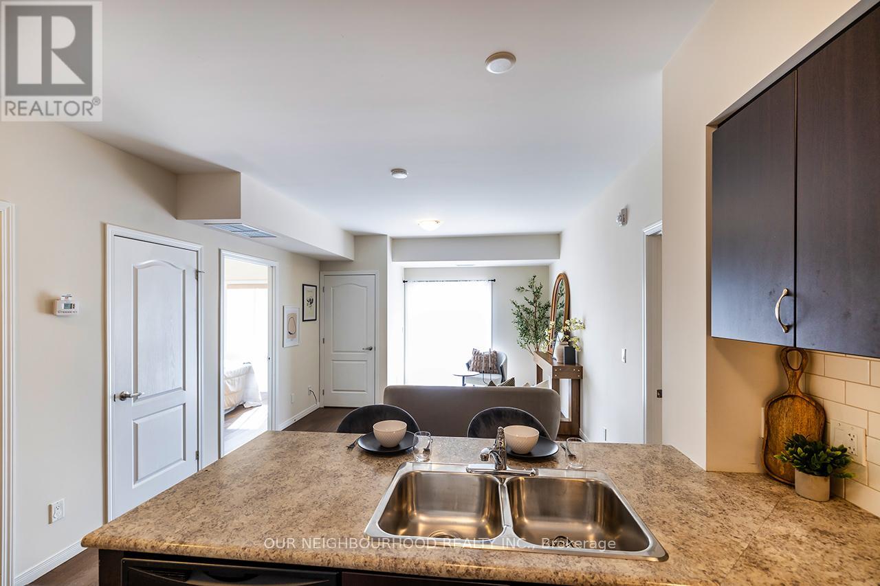 102 - 930 Wentworth Street, Peterborough West (Central), Ontario  K9J 8R8 - Photo 8 - X12241298