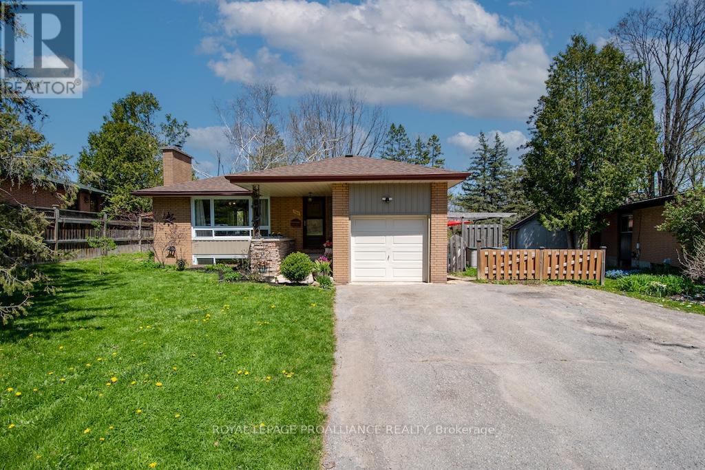 1060 GLENDALE DRIVE, peterborough north (central), Ontario
