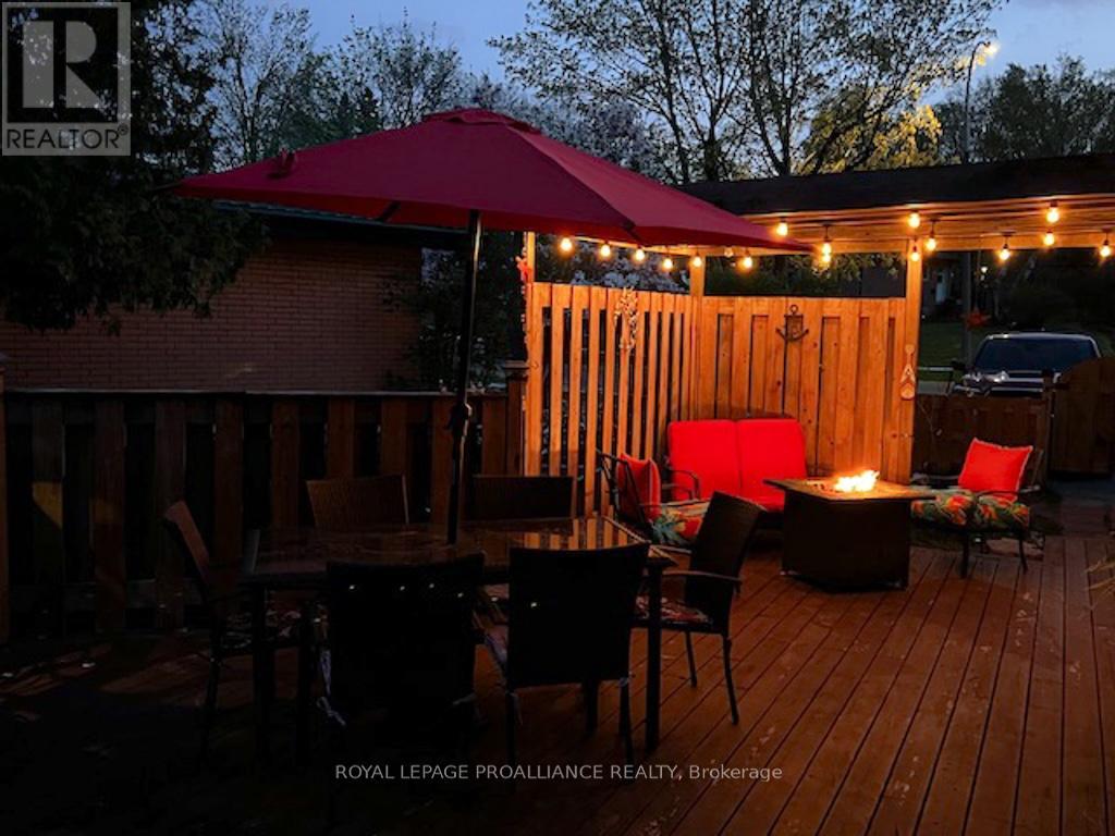1060 Glendale Drive, Peterborough North (Central), Ontario  K9H 6M4 - Photo 40 - X12241406