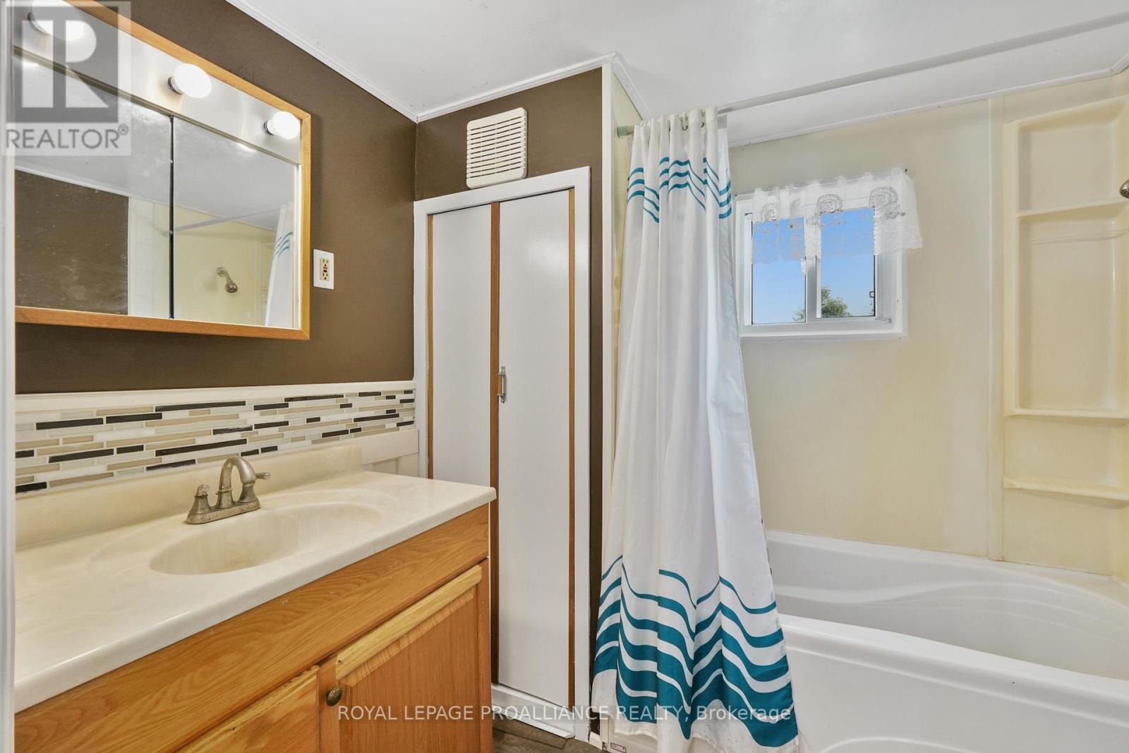 1827 2nd Line E, Trent Hills, Ontario  K0L 1L0 - Photo 24 - X12241416