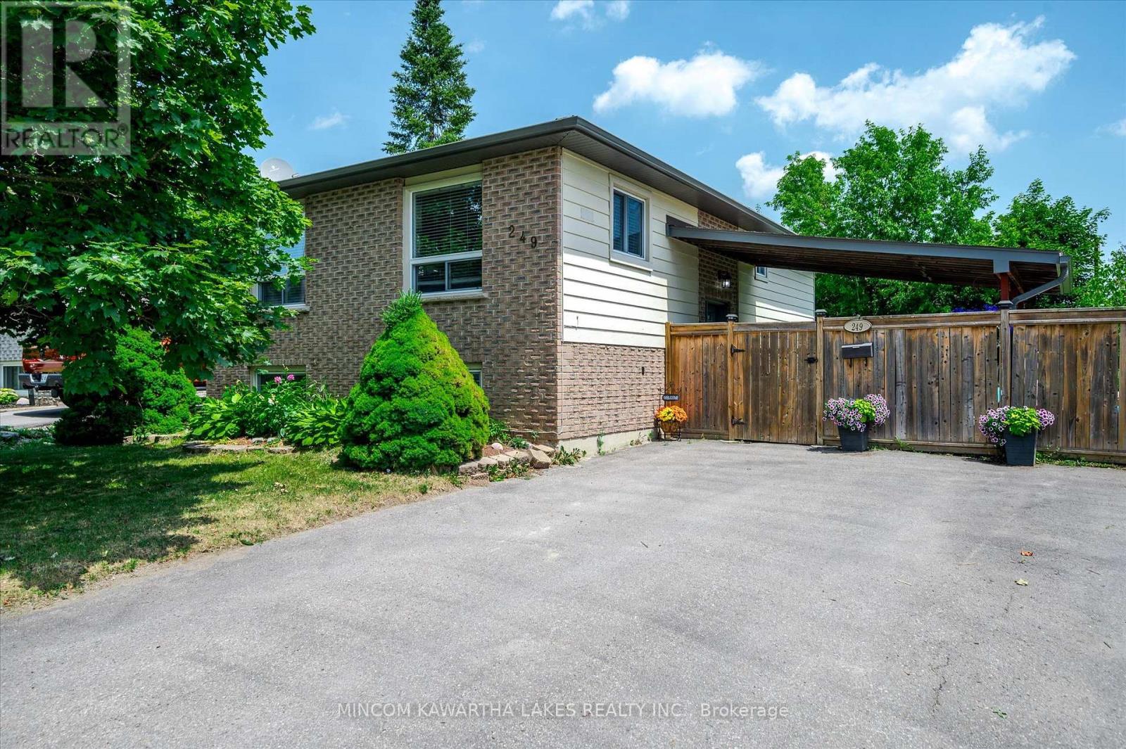 249 Middlefield Road, Peterborough South (East), Ontario  K9J 8H3 - Photo 2 - X12241668