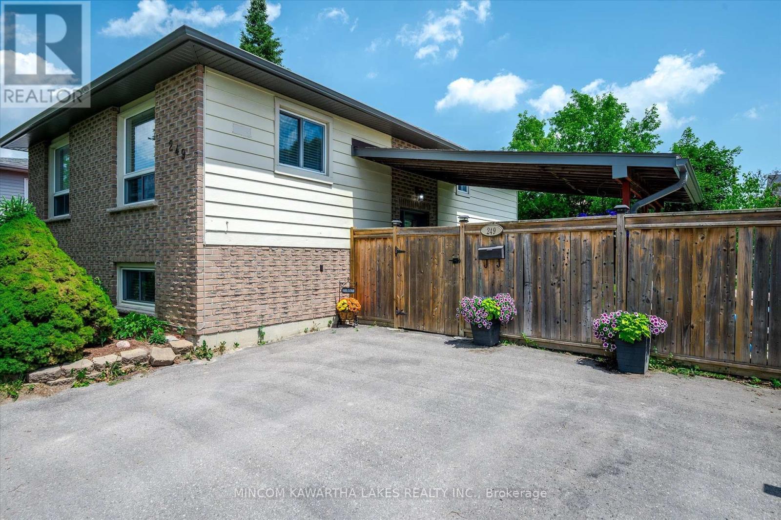 249 Middlefield Road, Peterborough South (East), Ontario  K9J 8H3 - Photo 3 - X12241668