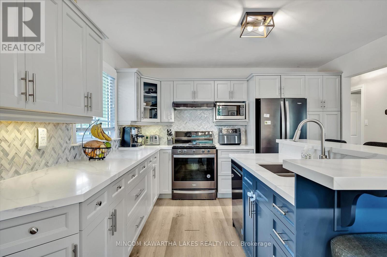 249 Middlefield Road, Peterborough South (East), Ontario  K9J 8H3 - Photo 8 - X12241668