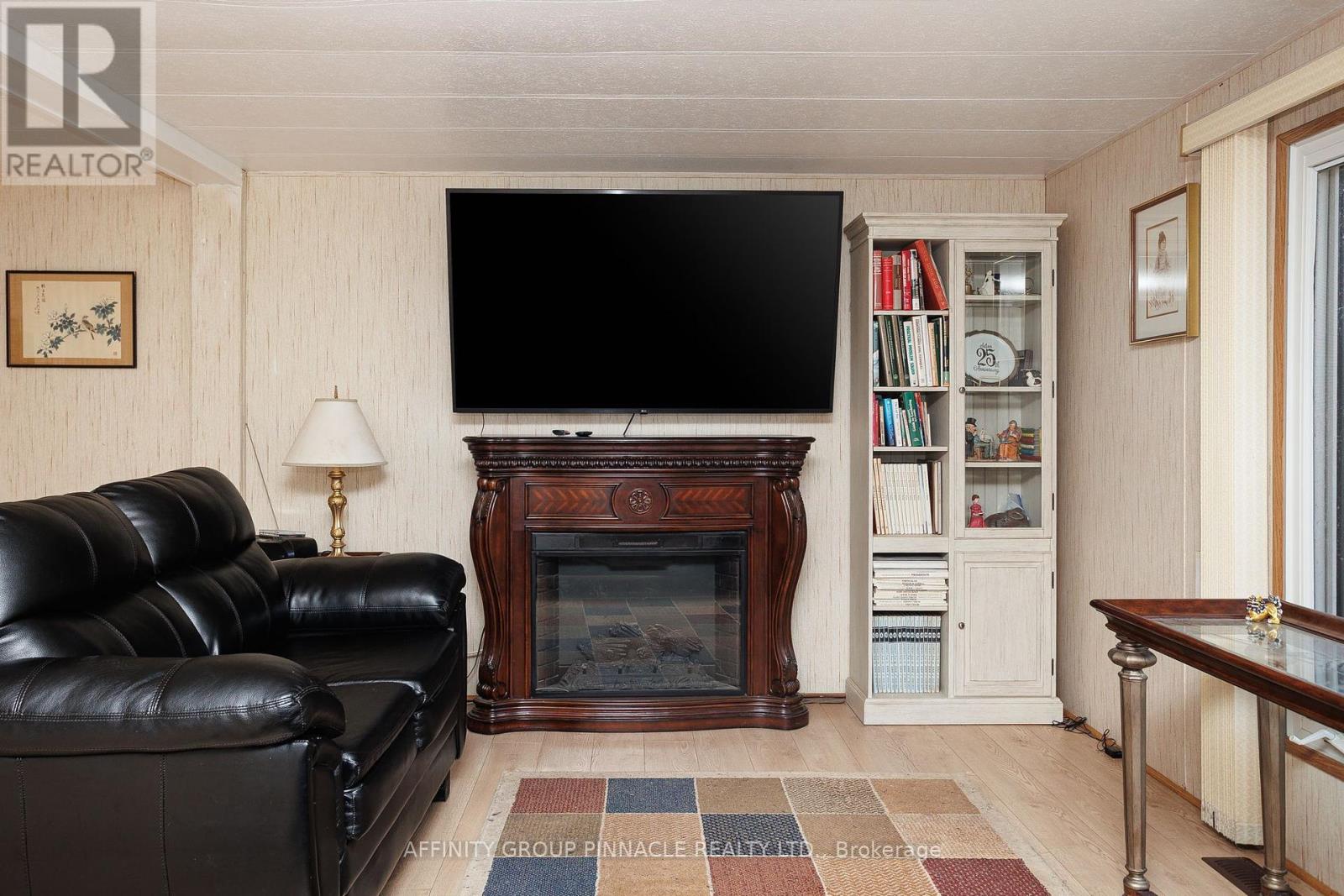 18 Vista Drive, Kawartha Lakes (Lindsay), Ontario  K9V 4R1 - Photo 11 - X12241740