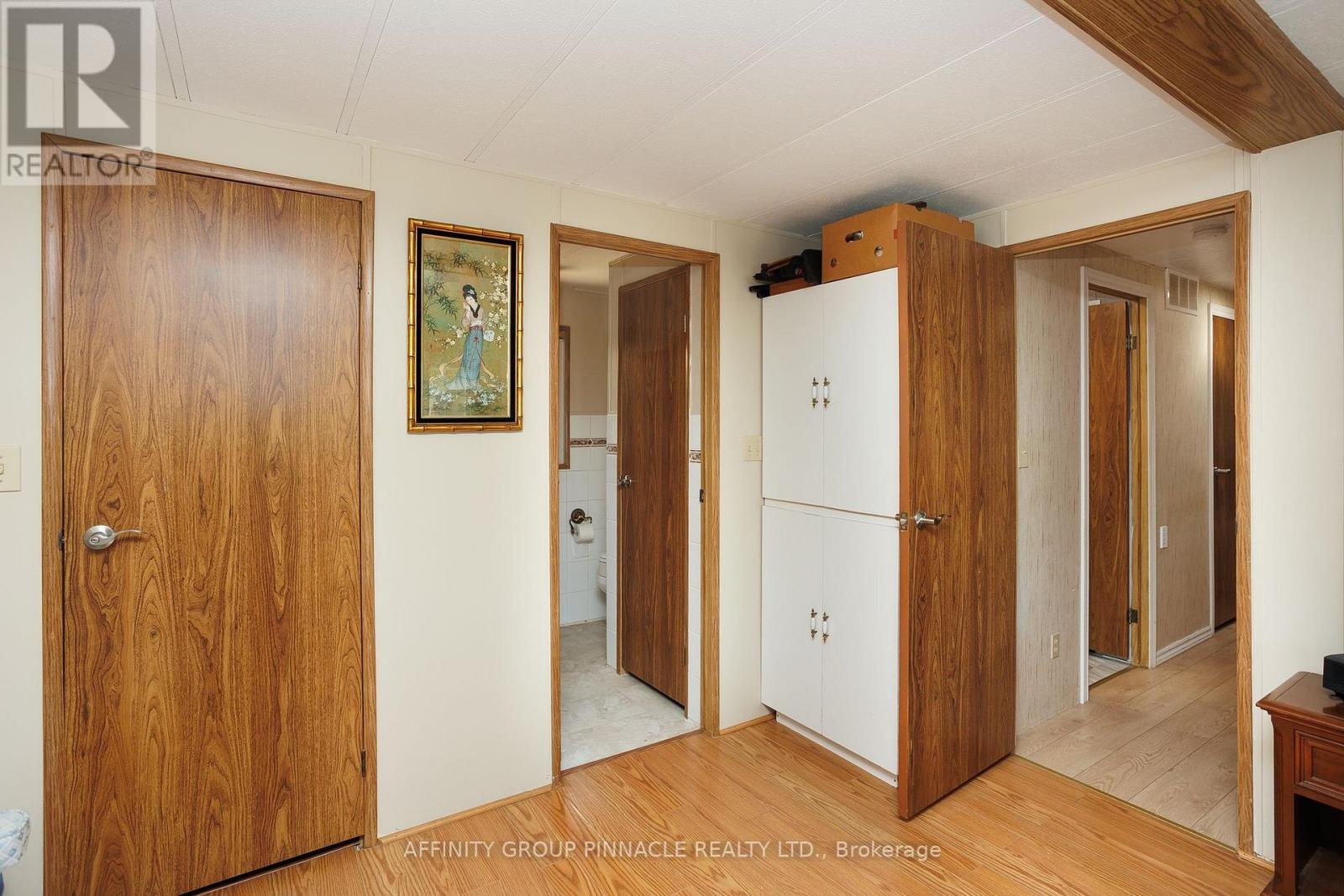 18 Vista Drive, Kawartha Lakes (Lindsay), Ontario  K9V 4R1 - Photo 29 - X12241740