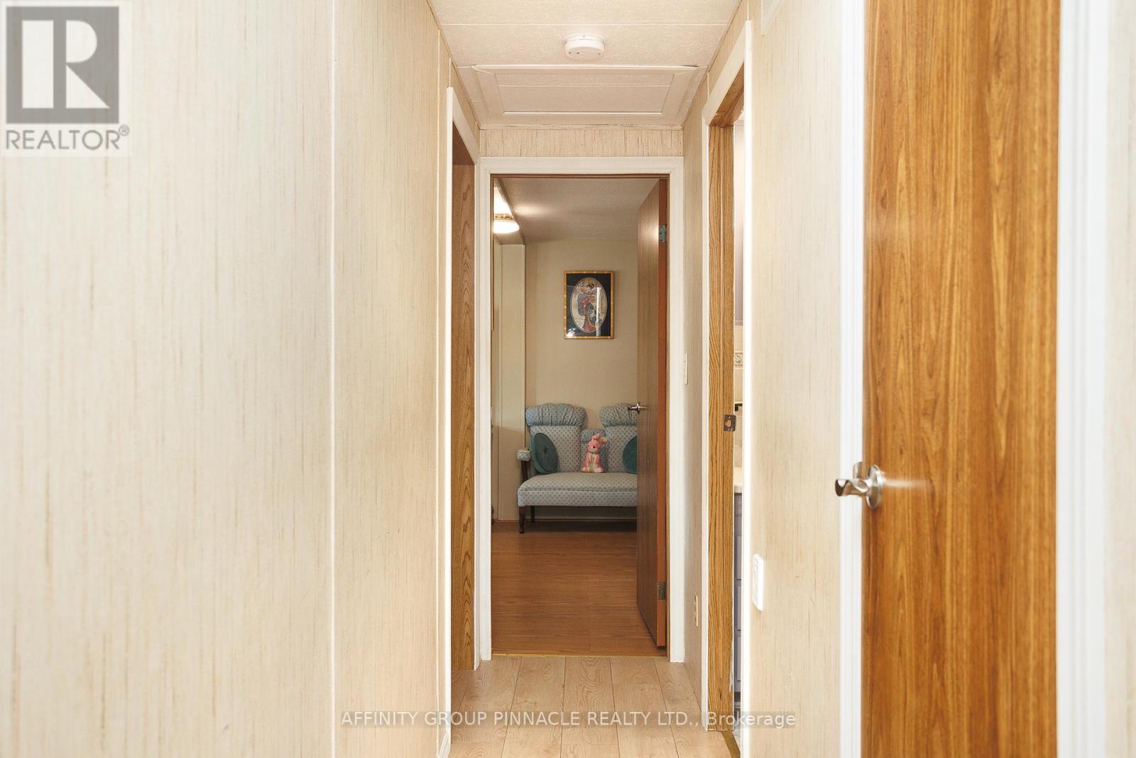 18 Vista Drive, Kawartha Lakes (Lindsay), Ontario  K9V 4R1 - Photo 35 - X12241740