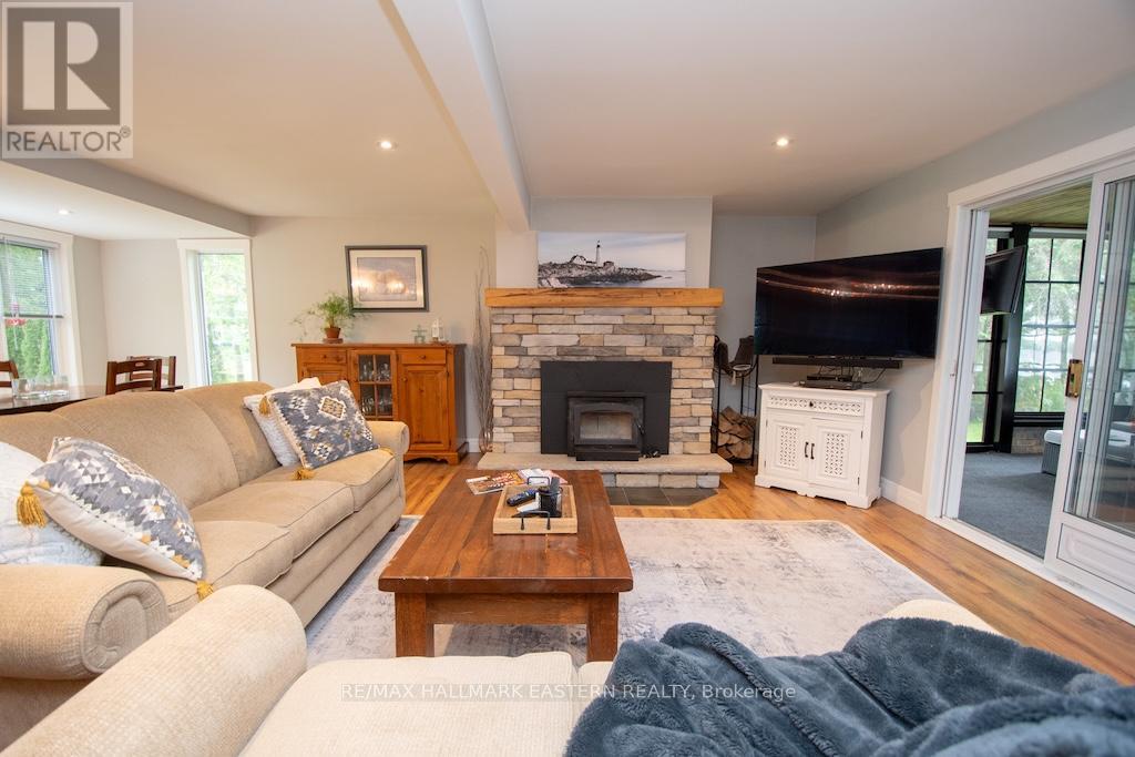 135 Fire Route 72, Trent Lakes, Ontario  K0L 1J0 - Photo 10 - X12241767