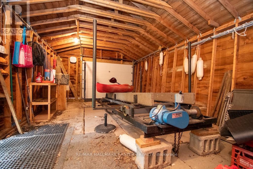 135 Fire Route 72, Trent Lakes, Ontario  K0L 1J0 - Photo 37 - X12241767