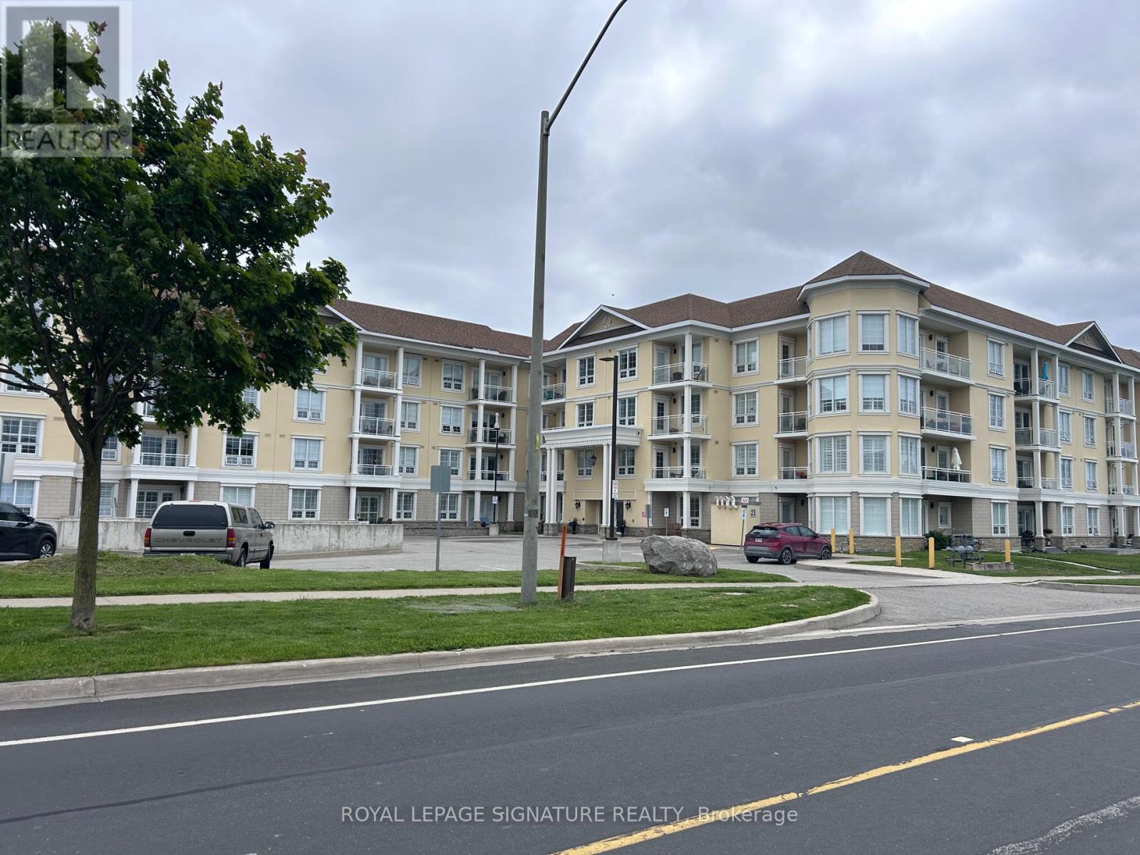 320 - 21 BROOKHOUSE DRIVE, clarington (newcastle), Ontario